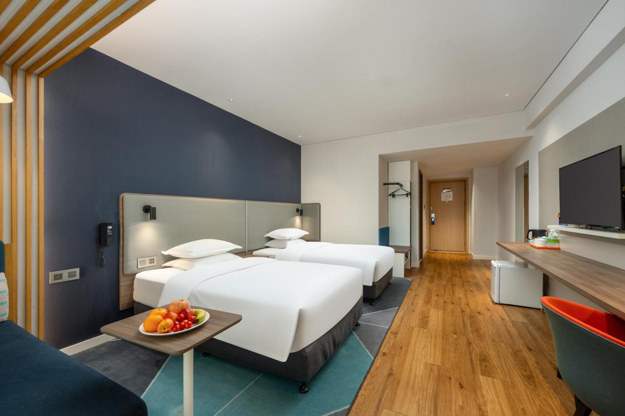 Holiday Inn Express Jiangmen Jianghai By Ihg Екстер'єр фото