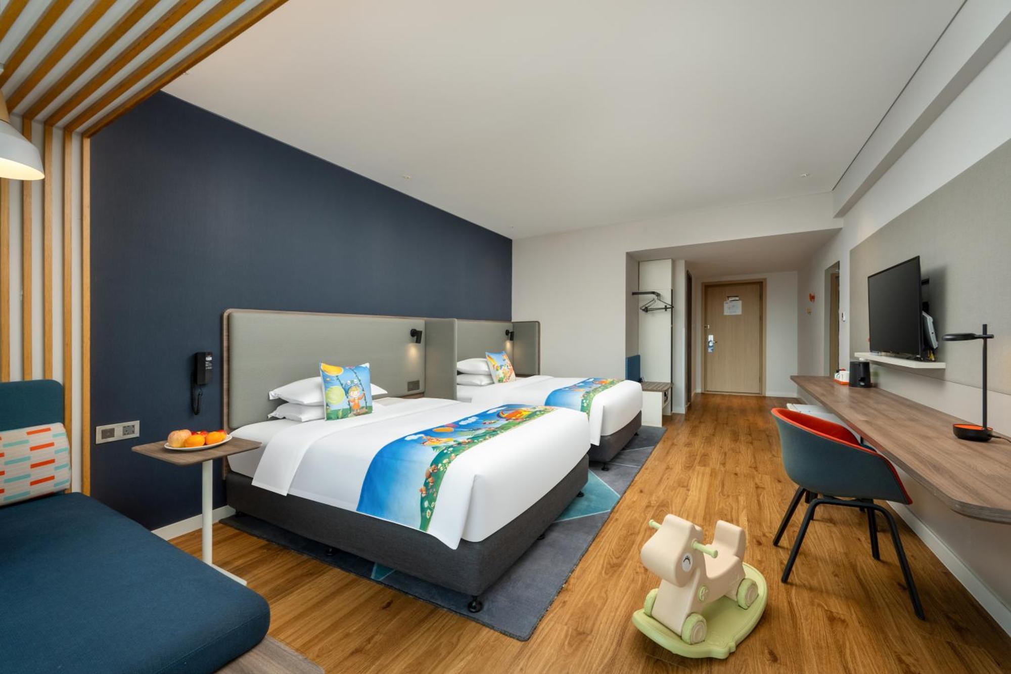 Holiday Inn Express Jiangmen Jianghai By Ihg Екстер'єр фото