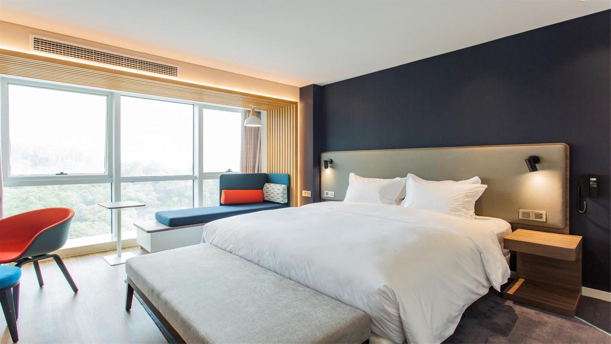 Holiday Inn Express Jiangmen Jianghai By Ihg Екстер'єр фото