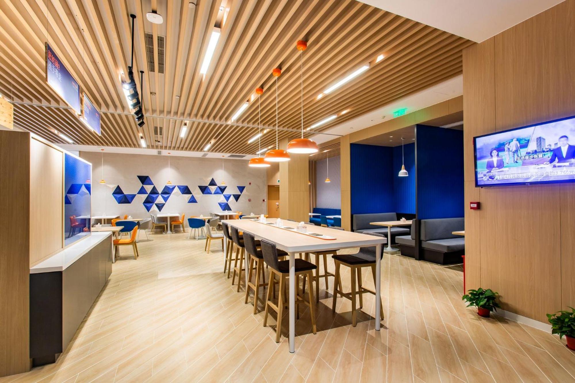 Holiday Inn Express Jiangmen Jianghai By Ihg Екстер'єр фото