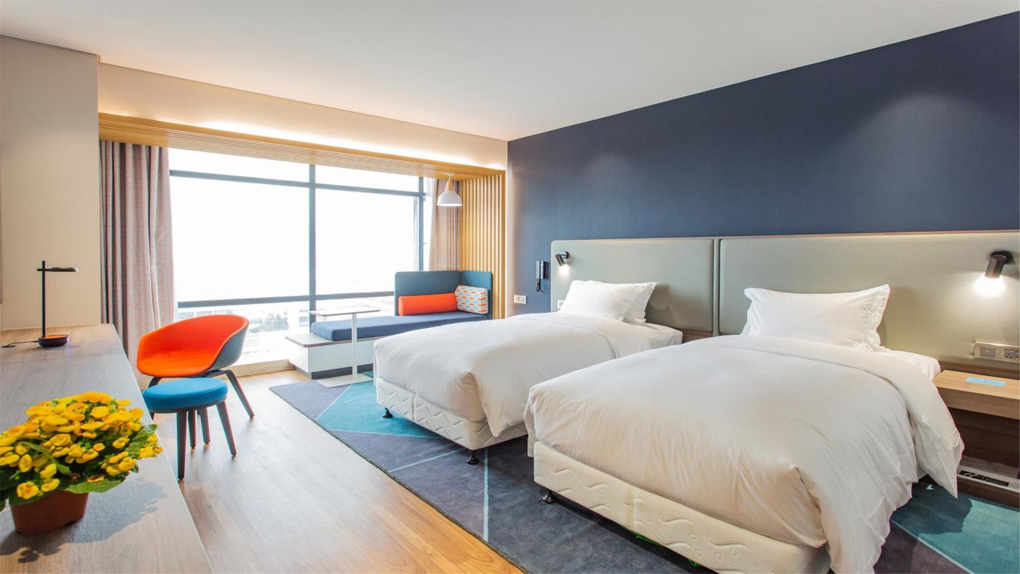 Holiday Inn Express Jiangmen Jianghai By Ihg Екстер'єр фото
