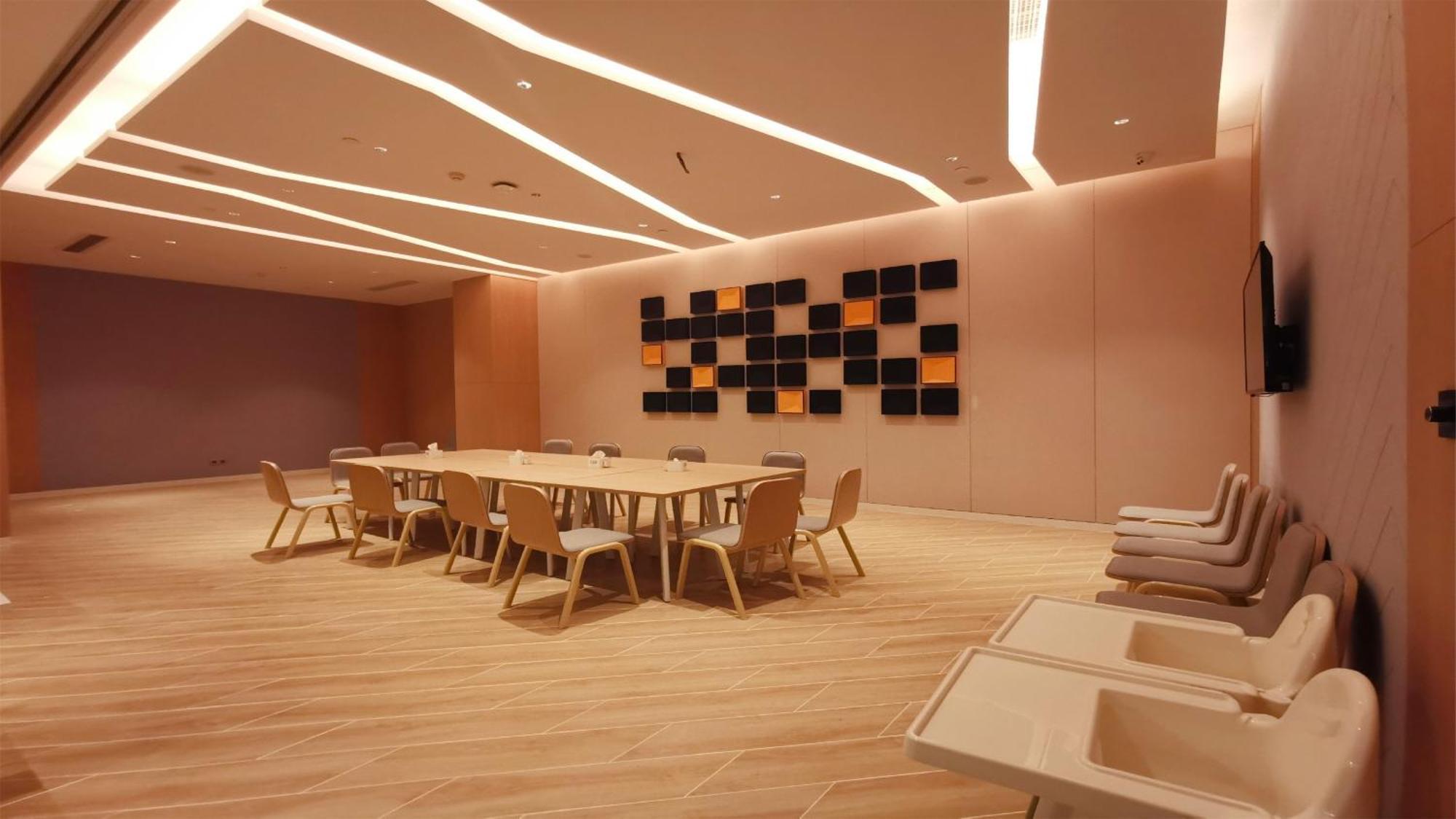Holiday Inn Express Jiangmen Jianghai By Ihg Екстер'єр фото
