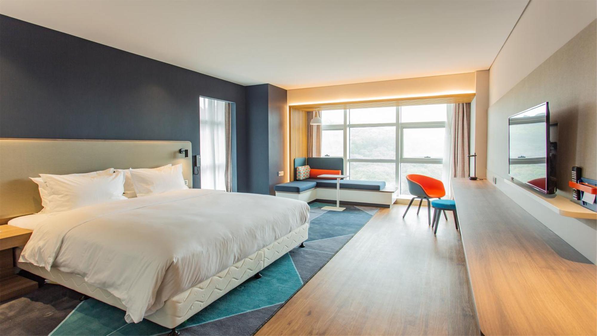 Holiday Inn Express Jiangmen Jianghai By Ihg Екстер'єр фото