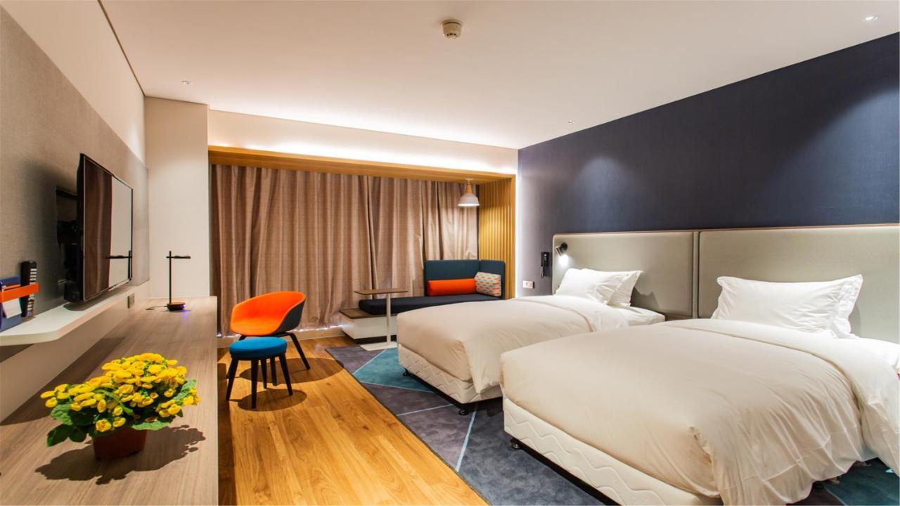 Holiday Inn Express Jiangmen Jianghai By Ihg Екстер'єр фото